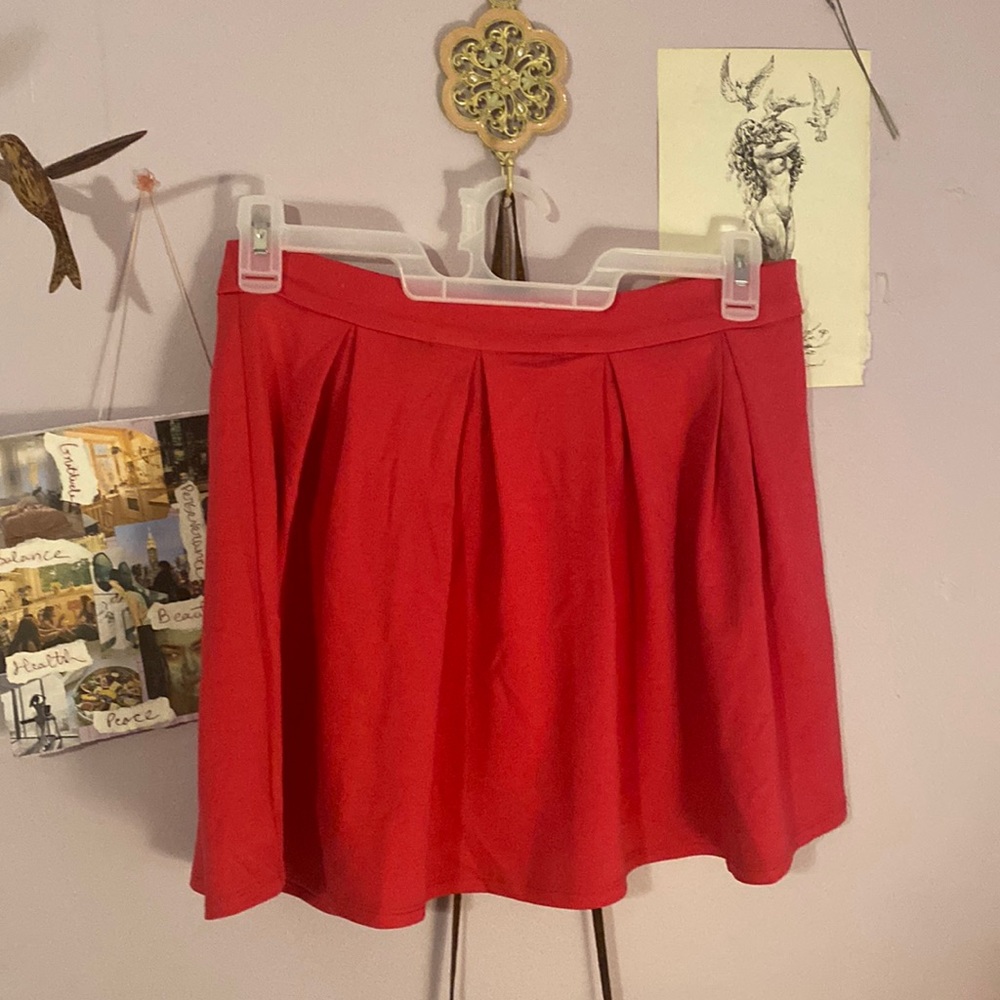 Hot pink pleaded mini skirt with zipper size L